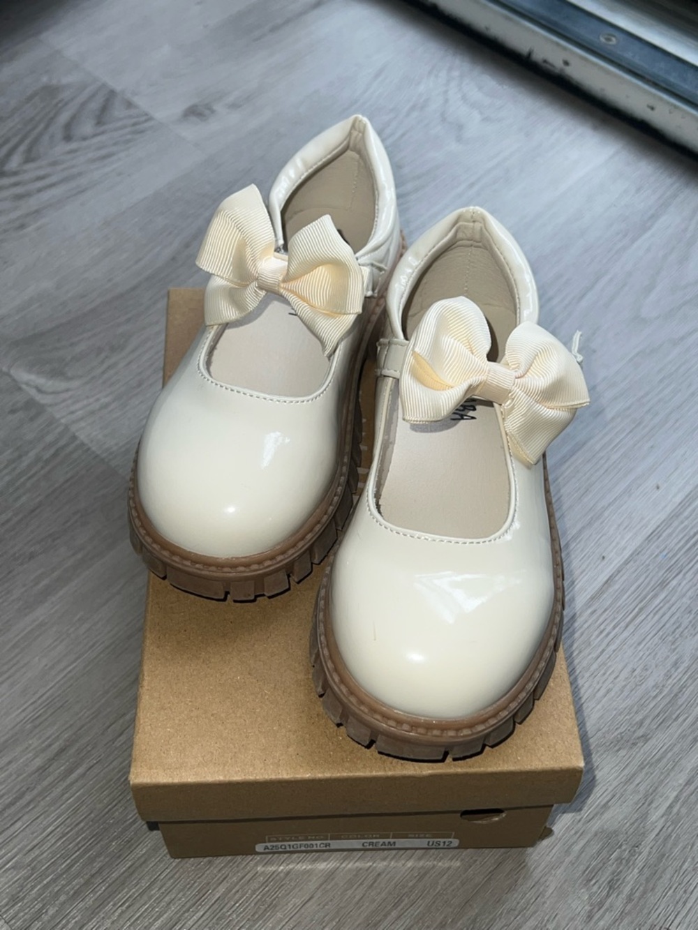 Cream Patent Mary Jane Kids Shoes with Bow
